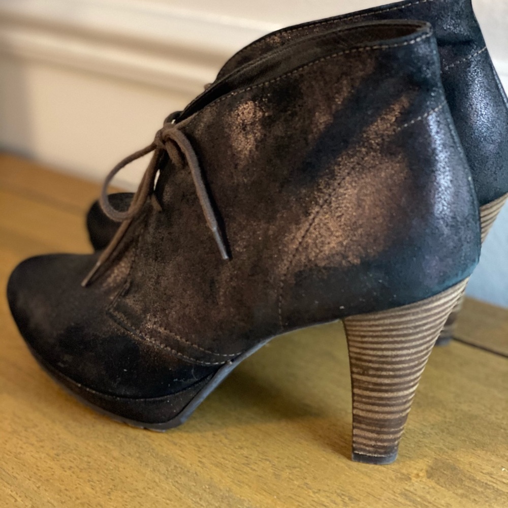 Authentic PAUL GREEN Ankle Booties 7.5/8